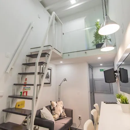 Апартаменты Lovelystay - Flat At Mouraria's Heartalfama Center Flat Лиссабон
